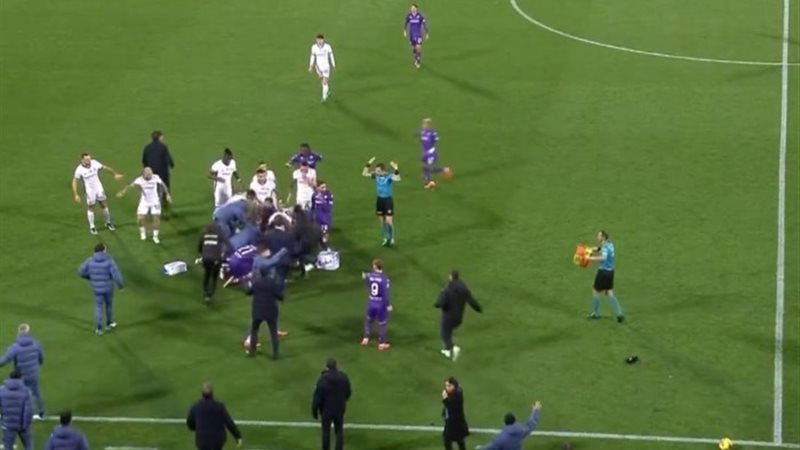 سقوط لاعب الفيولا إدواردو بوفي