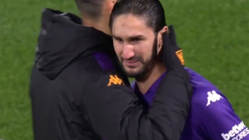 دموع لاعبي فيورنتينا