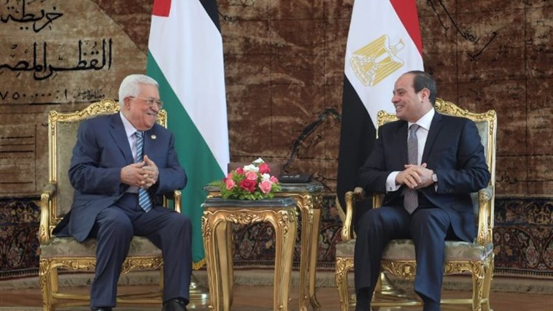 الرئيس السيسي ونظيره الفلسطيني محمود عباس