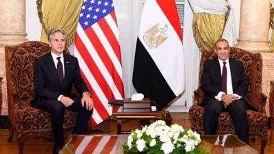 خلال اتصال هاتفي، وزير الخارجية يناقش تطورات الشرق الأوسط مع نظيره الأمريكي