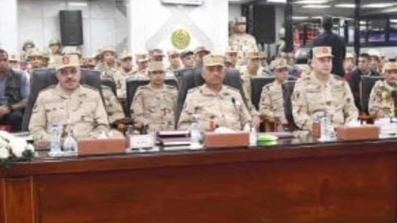 وزير الدفاع يشهد تنفيذ مشروع مراكز القيادة الإستراتيجي التع