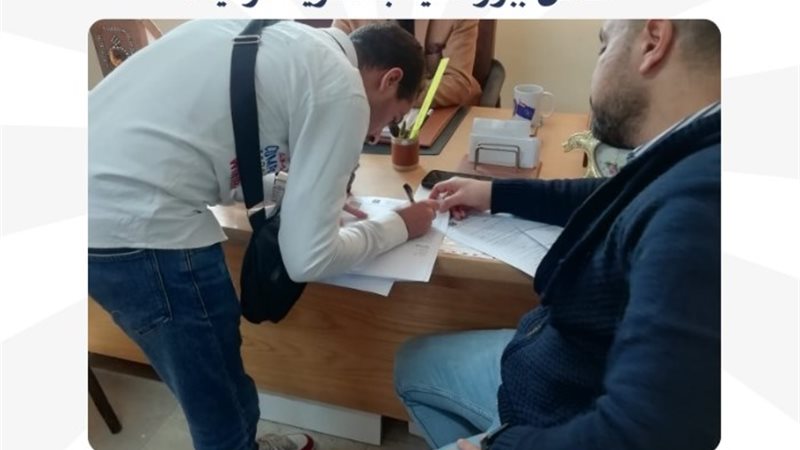 وزارة العمل تنجح في حل نزاع بين عمال وشركاتهم عبر تسوية ودي