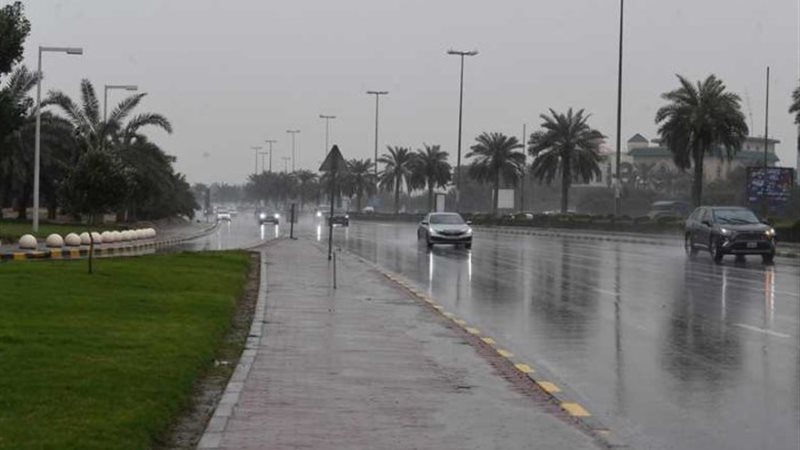 أمطار الخير تهطل على الكويت