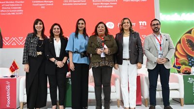 الصناعات الغذائية: المرأة المصرية شريك أساسي في تحقيق التنمية المستدامة