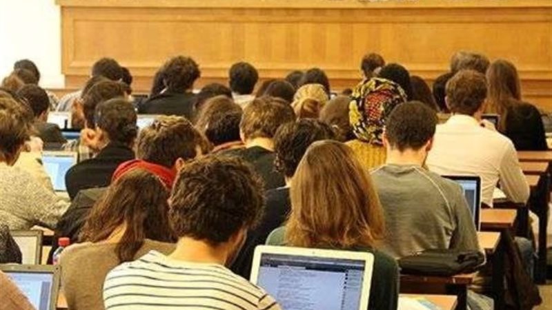 الطلاب المقيدين بالتعليم العالي - صورة أرشيفية