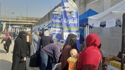 «أرخص من بره طبق البيض 145جنيه»، اقبال كبير على سوق اليوم الواحد بالعمرانية