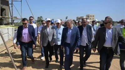 رئيس الوزراء يشهد الطرح الأول للمصانع الجاهزة بمدينة الروبيكي
