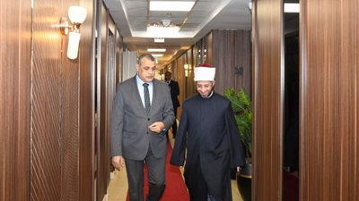 تعاون بين الإنتاج الحربي والأوقاف لتوفير اللمبات الموفرة للمساجد