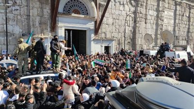 «جمعة النصر»، شاهد احتفالات عارمة بساحات سوريا بعد إسقاط نظام بشار الأسد