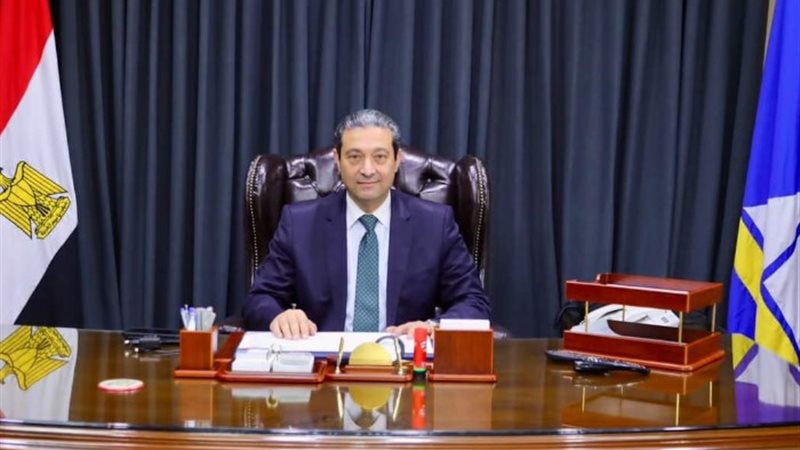 الأستاذ الدكتور أيمن الشهابى محافظ دمياط،