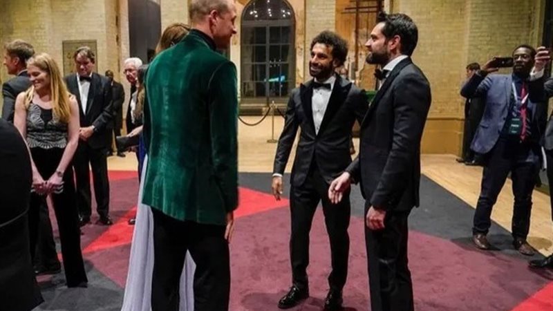 محمد صلاح مع الأمير ويليام