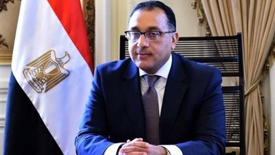 رئيس الوزراء يصل أسوان لافتتاح محطة أبيدوس الشمسية