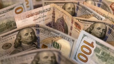 أسعار الدولار، انخفاض العملة الخضراء بالبنوك في ختام تعاملات اليوم الأحد 15-12-2024