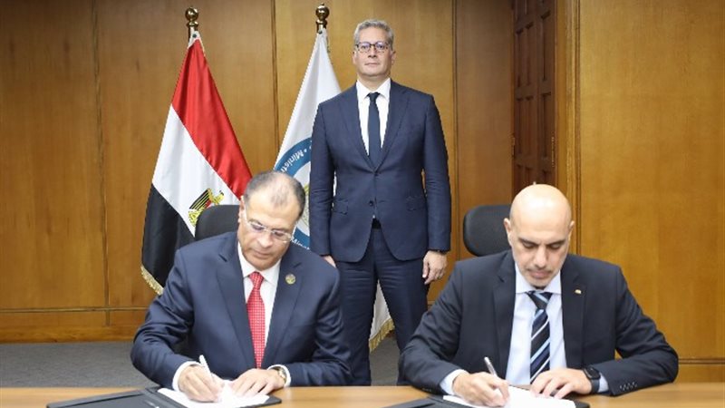 كريم بدوي وزير البترول والثروة المعدنية