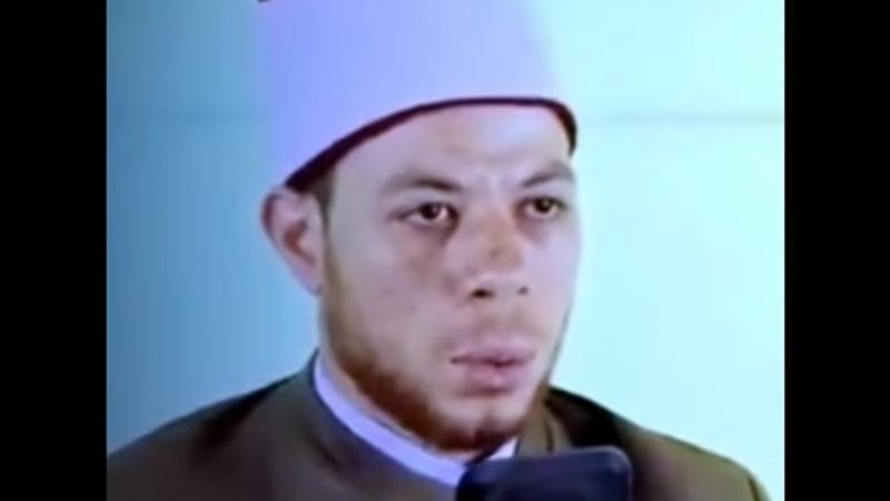 القارئ عبدالرحمن مسعد