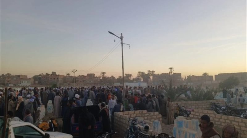 جانب من تشيع جثمان الطفلة