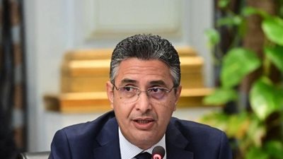 هل تلجأ الدولة لخفض أسعار السلع التموينية؟، وزير التموين يجيب
