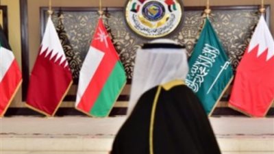 بنوك الخليج تخفض أسعار الفائدة بعد قرار «الفيدرالي الأمريكي»