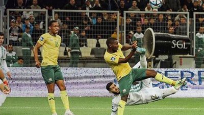 بعد خسارته جائزة بوشكاش، نجم منتخب الجزائر يسخر من الكاف بسبب أفضل هدف