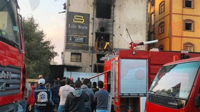 خسائر فادحة، حريق هائل بمصنع أثاث في المنطقة الصناعية بدمياط الجديدة (صور)