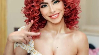 خناقة نزار الفارس ودوللي شاهين بسبب ملابسها الجريئة (فيديو)