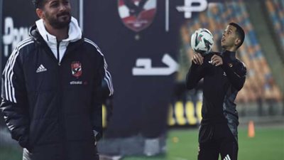 رغم خناقته مع إمام عاشور، وليد سليمان يقترب من منصب مدير الكرة بالأهلي