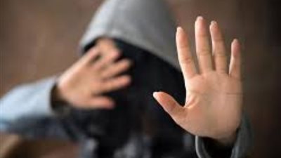 «نطت من العربية»، ضبط السائق المتهم بالاعتداء على فتاة في الشروق