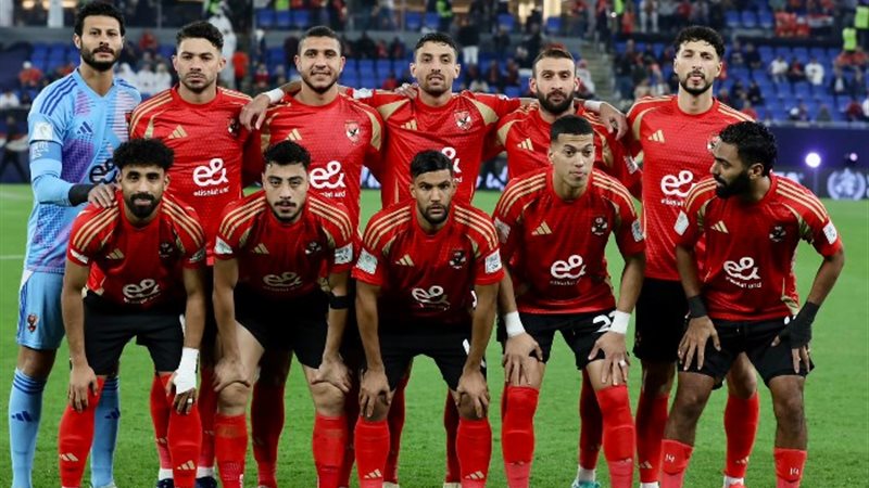 لاعبو الأهلي