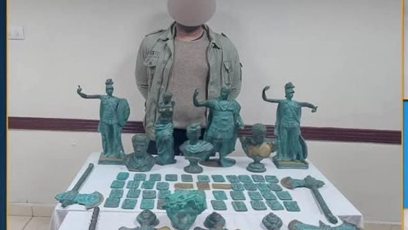صورة من المسروقات الاثرية