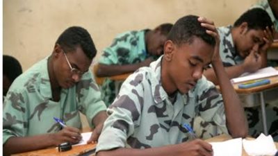 التعليم تكشف حقيقة تأجيل امتحانات الشهادة الثانوية السودانية 2024 (تفاصيل)