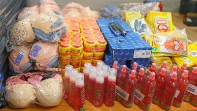 جمارك السلوم تضبط محاولات تهريب أقمشة إيطالية ومستحضرات تجميل