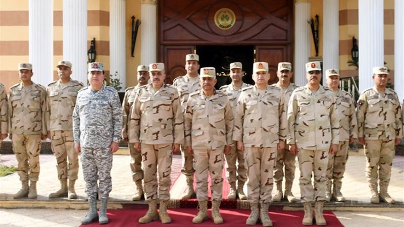 الفريق أول عبد المجيد صقر القائد العام للقوات المسلحة