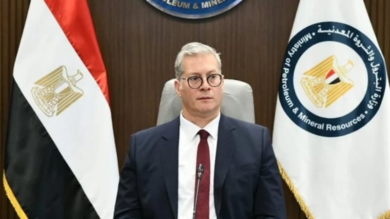 كريم بدوي وزير البترول