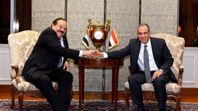 وزير الخارجية يؤكد لنظيره السوداني دعم مصر الكامل لبلاده