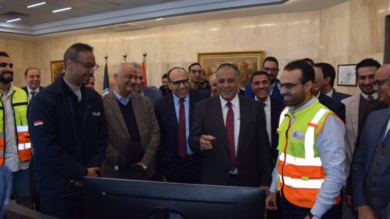رئيس هيئة البترول خلال متابعة مشروع تداول البوتاجاز