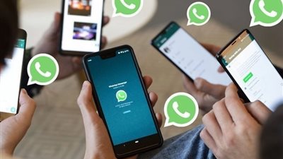 «واتساب» يدرس إضافة رمز سري لكل محادثة في 2025