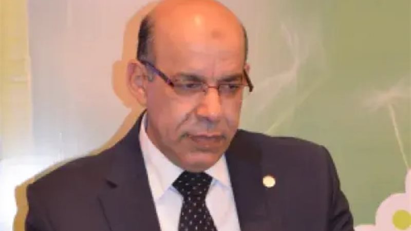 الدكتور محمد الإتربي
