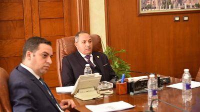 محافظ بورسعيد يترأس أول اجتماع لمجلس إدارة مركز معلومات شبكات المرافق
