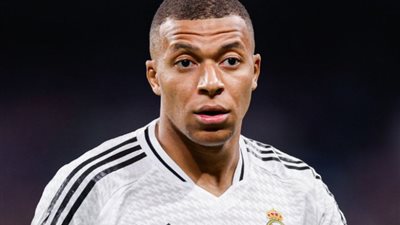 ركلة جزاء ضائعة وهدف ملغي لـ مبابي في مباراة ريال مدريد وفالنسيا (فيديو)