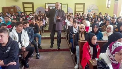 وكيل تعليم بورسعيد يتفقد مقرات القوافل التعليمية المجانية