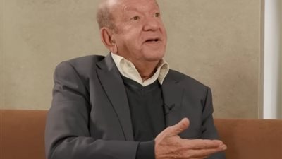 لطفي لبيب: رئيس وزراء العراق حدثني عن إعجابه بالنهضة المصرية في عهد السيسي