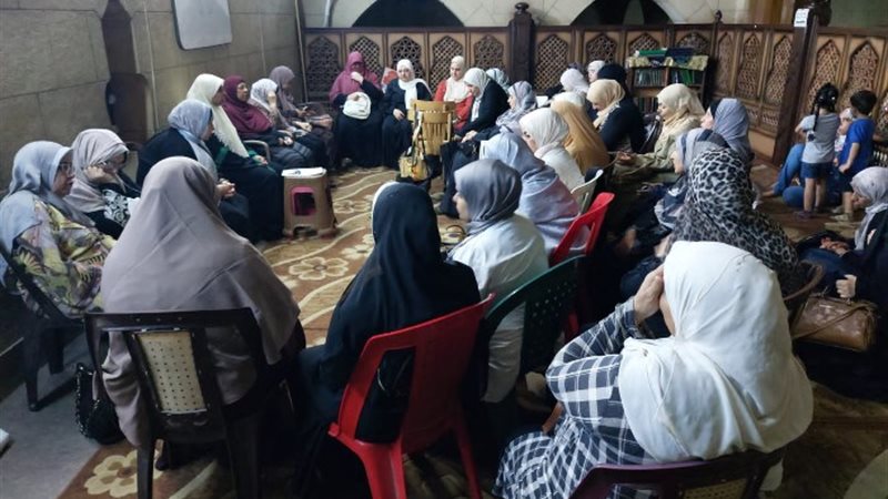 قافلة نسائية