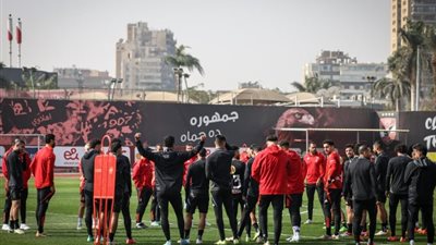 انتظام هاني وعودة عمر كمال، الأهلي يستأنف تدريباته لمواجهة سموحة في الدوري