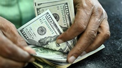 سعر الدولار مقابل الجنيه المصري ببداية تعاملات اليوم الأحد 5 يناير 2025