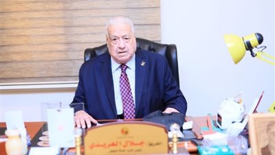 «علم مصر» وجنازة عسكرية مهيبة للفريق جلال الهريدي من مسجد المشير طنطاوي