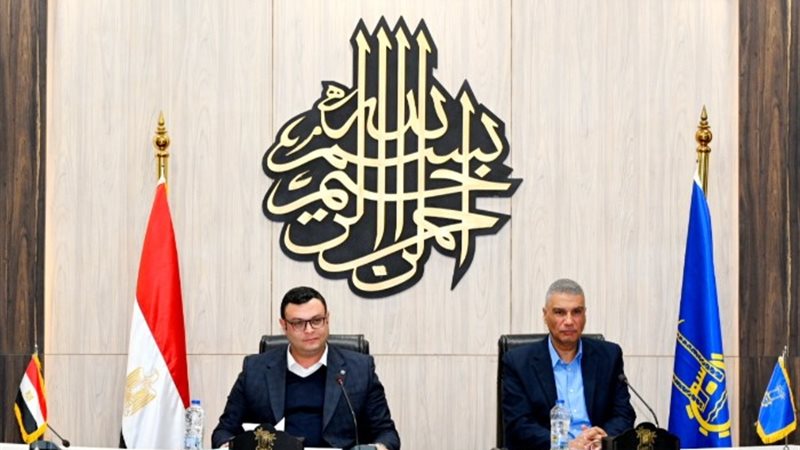 شريف الشربينى، وزير الإسكان ومحافظ أسوان