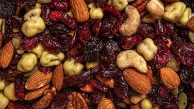 شعبة العطارة: توقعات بزيادة الطلب على المكسرات في رمضان 2025