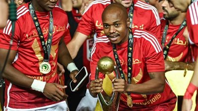 نجم الزمالك يصدم الجماهير ويطالب ببقاء بيرسي تاو