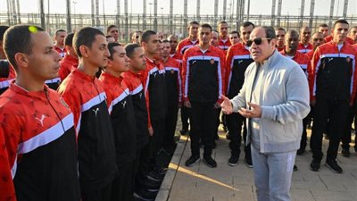 الرئيس السيسي يتفقد الأكاديمية العسكرية «صور»