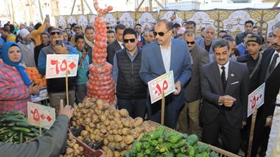 افتتاح سوق اليوم الواحد بمنطقة طما بمحافظة سوهاج